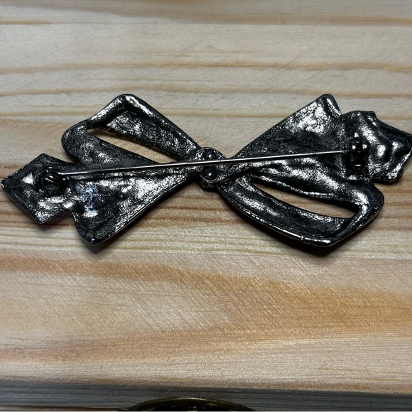 Beautiful Marcasite Bow Brooch - Picture 3 of 6